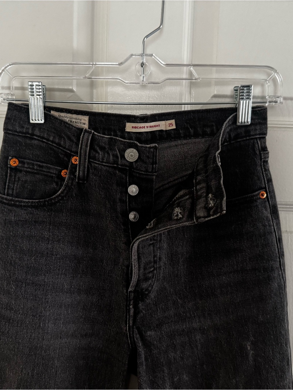 Levi's Black High-Rise Ribcage Straight Jeans